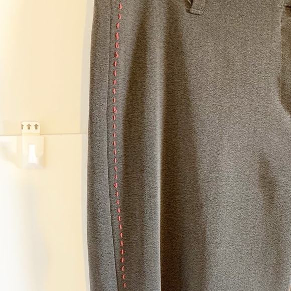 Via Lucci Pants! Pink threading on side! 38 - Picture 3 of 6